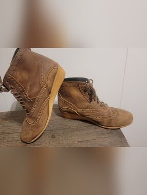 Oliberte handmade in Africa Women’s Brown Wedge Brogue Ankle Boots